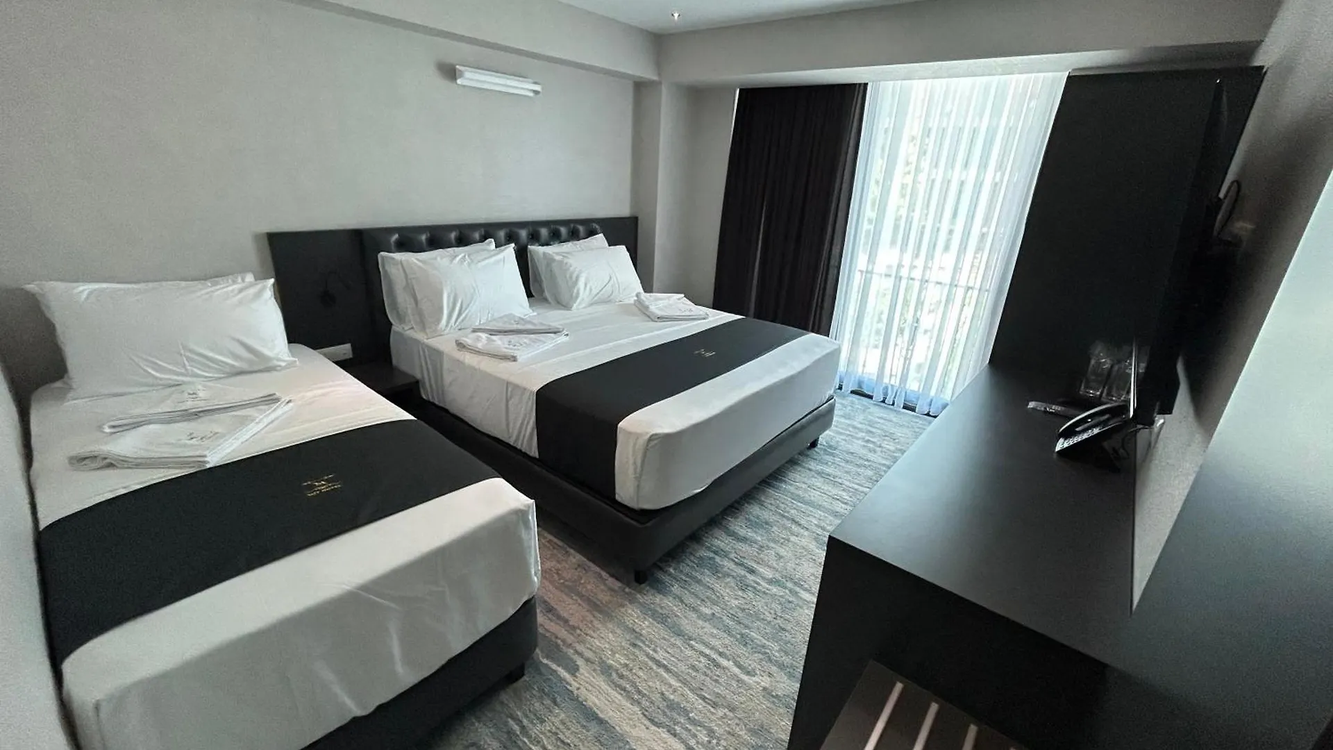 Hotel M E T 트빌리시