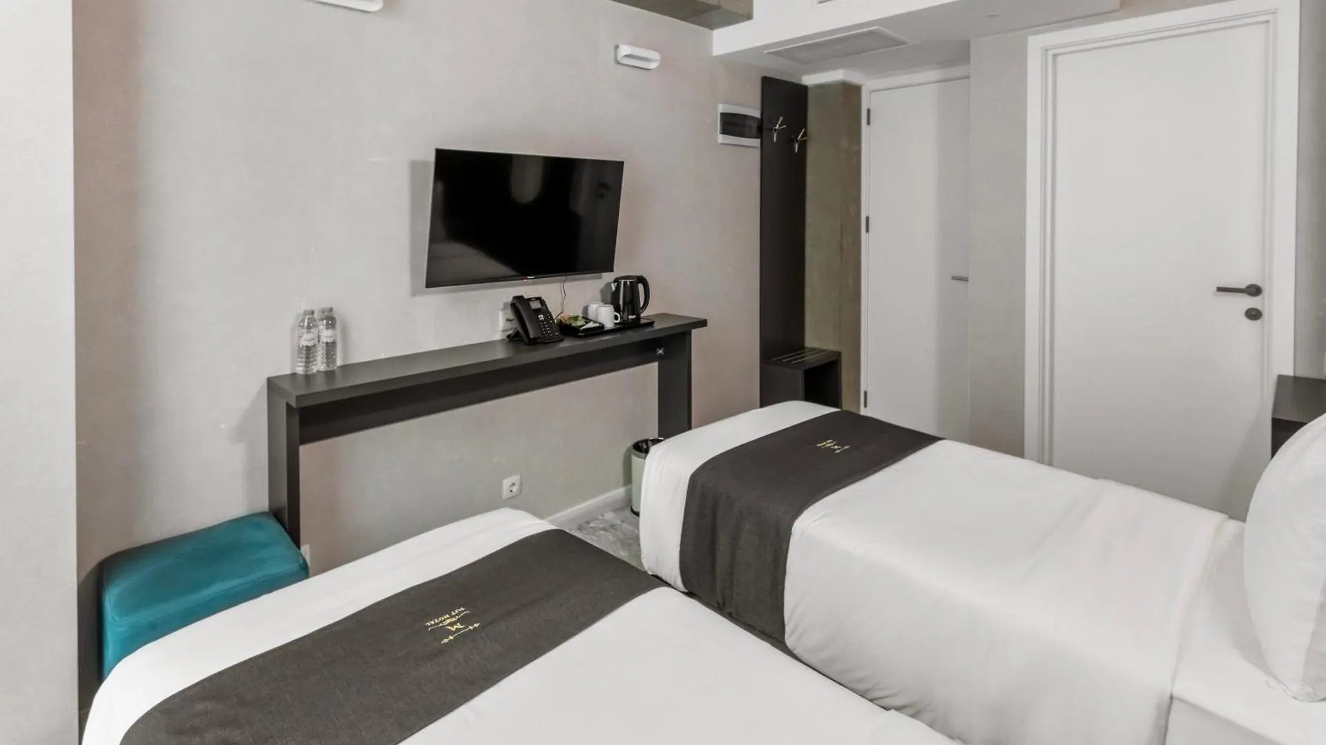 Hotel M E T 트빌리시
