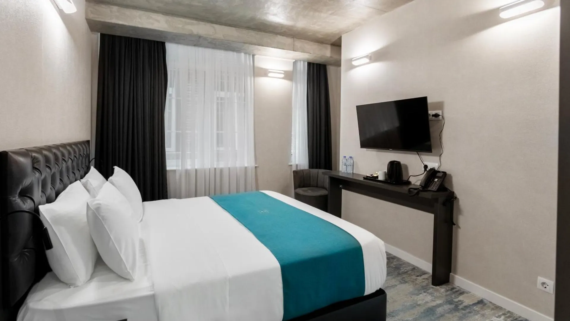 Hotel M E T 트빌리시
